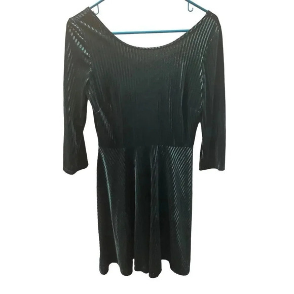 NEW Blooms In The City Velvet Dress sz Large Fitted Short Sleeve Stretch HOLIDAY - Picture 1 of 6